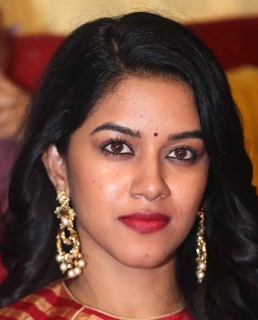 INDIAN ACTRESS MRUNALINI AT MOVIE PRE RELEASE EVENT